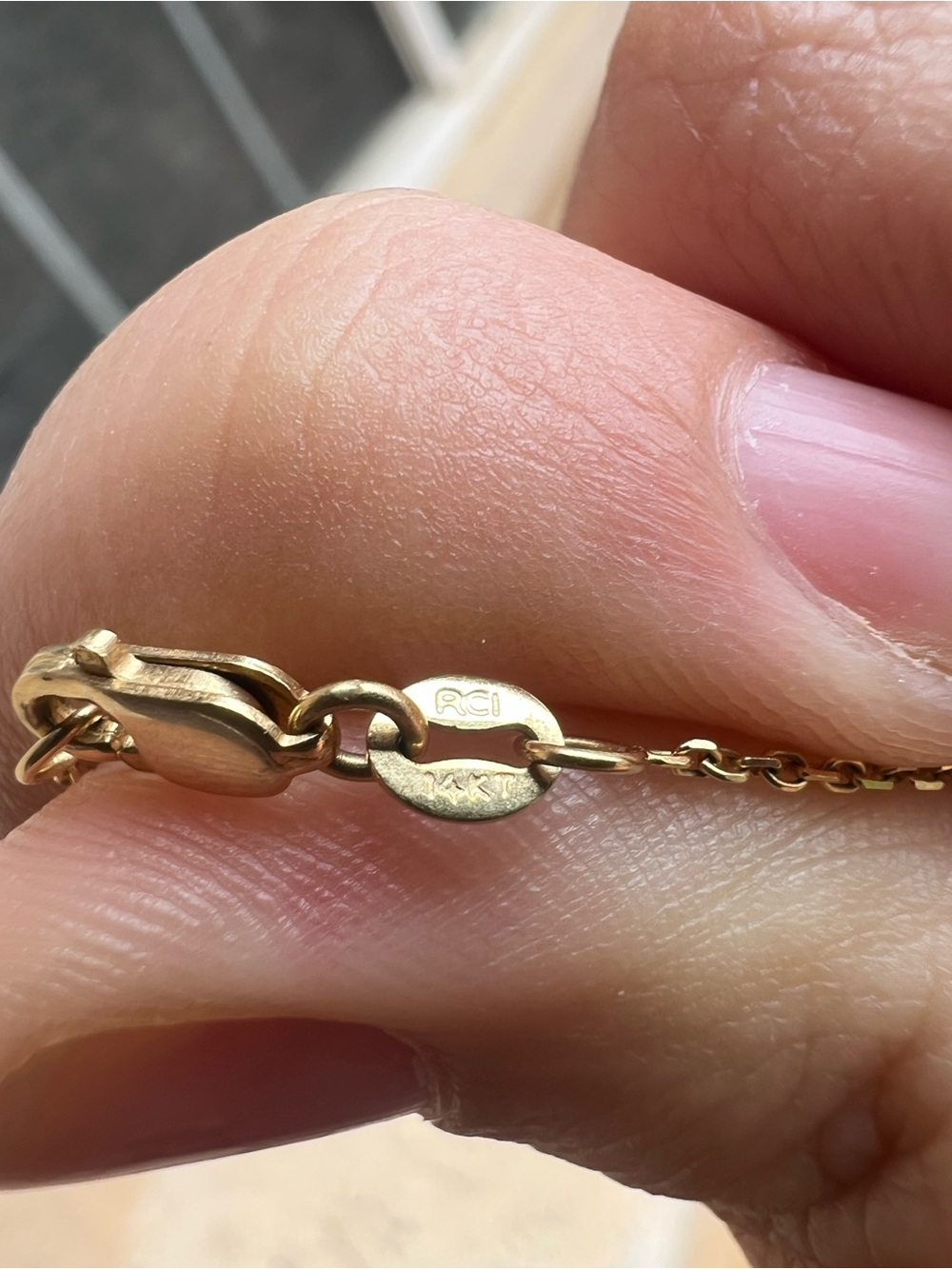 14k solid gold 18in cable chain necklace - Picture 3 of 8